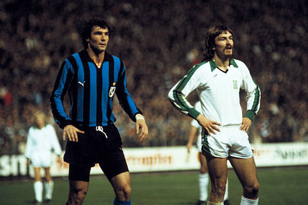 也是与全球 也是与全球